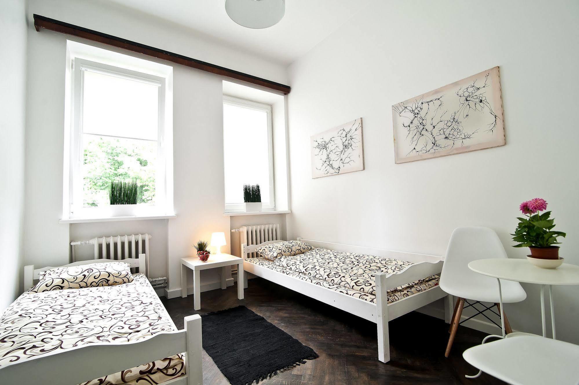 Extra Hostel "Easy Kaunas" Luaran gambar